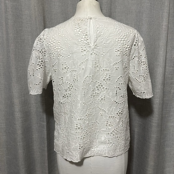 Nicole Miller Artelier Eyelet Blouse-Sz M-White-Cotton-Unlined-Shortsleeved - Picture 6 of 16